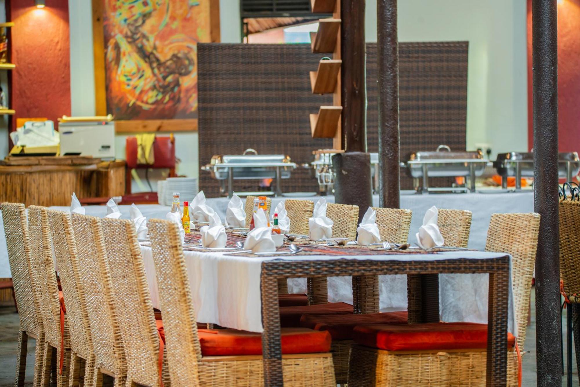Buffalo Safari Lodge Katunguru Bagian luar foto