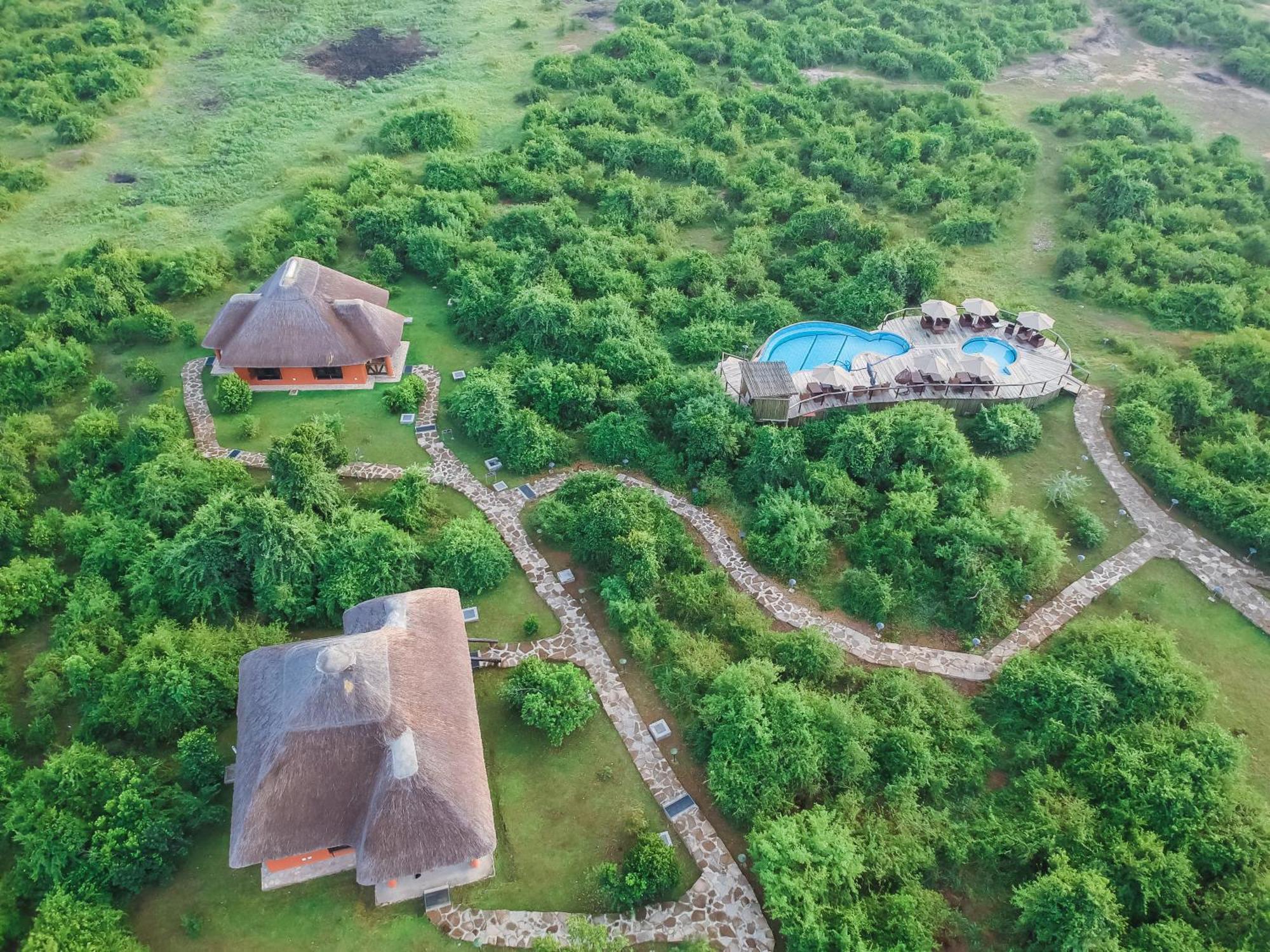 Buffalo Safari Lodge Katunguru Bagian luar foto