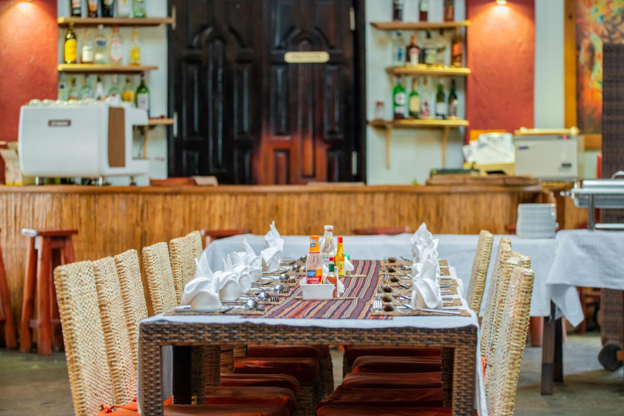Buffalo Safari Lodge Katunguru Bagian luar foto